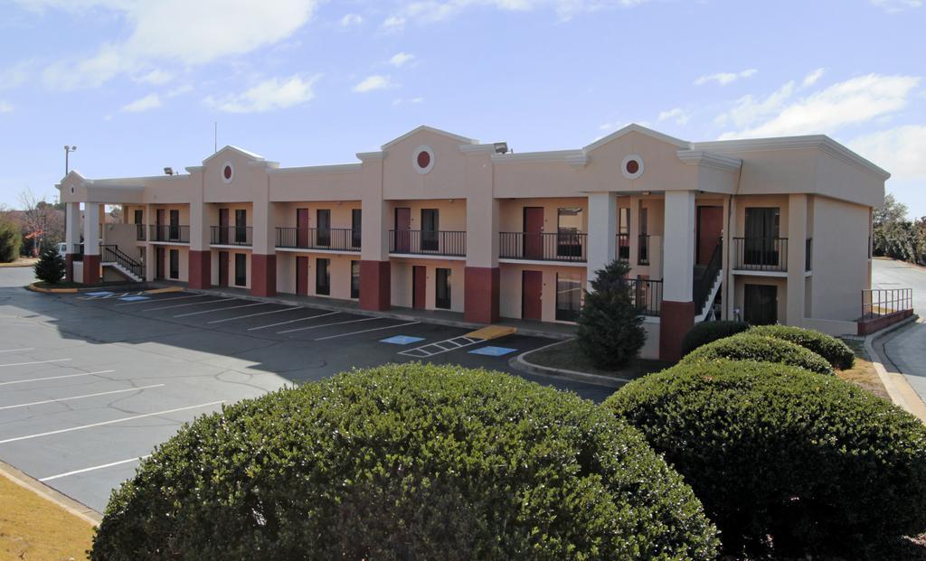 Quality Inn & Suites Greenville - Haywood Mall Exterior photo